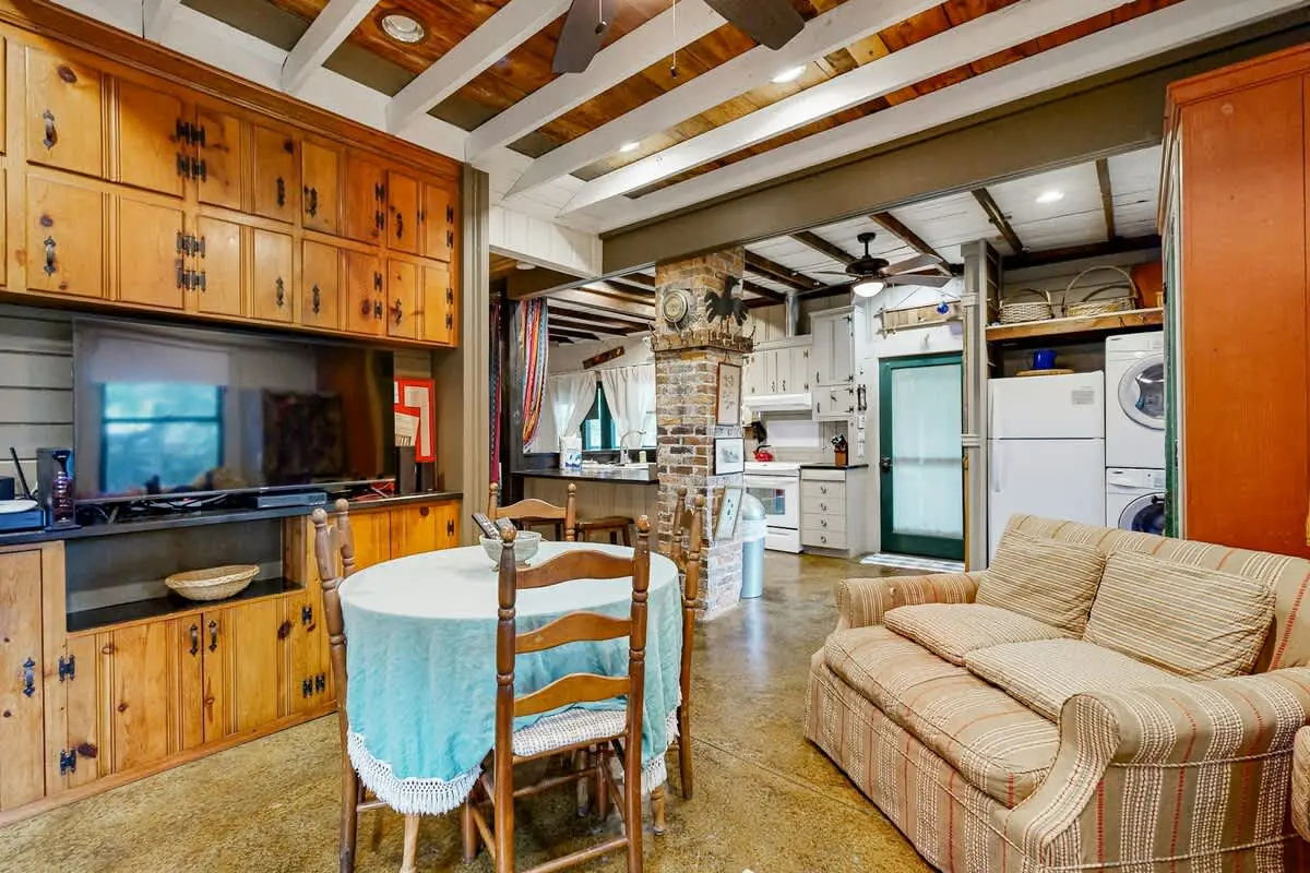 Little House Nashville: Convenient, Eclectic, Cozy, with 47 5-Star Reviews