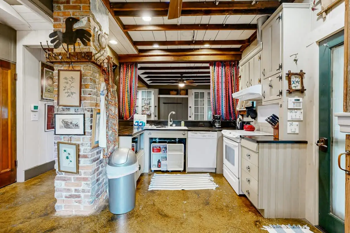 Little House Nashville: Convenient, Eclectic, Cozy, with 47 5-Star Reviews