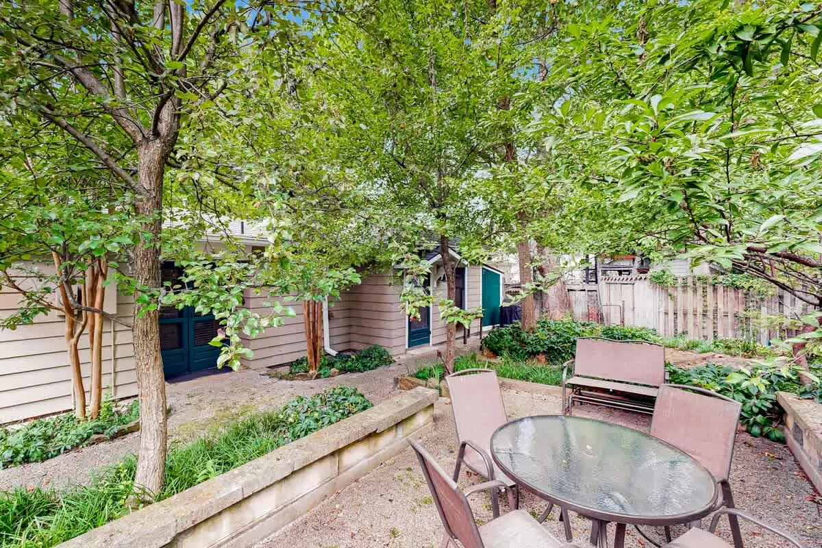 Little House Nashville: Convenient, Eclectic, Cozy, with 47 5-Star Reviews