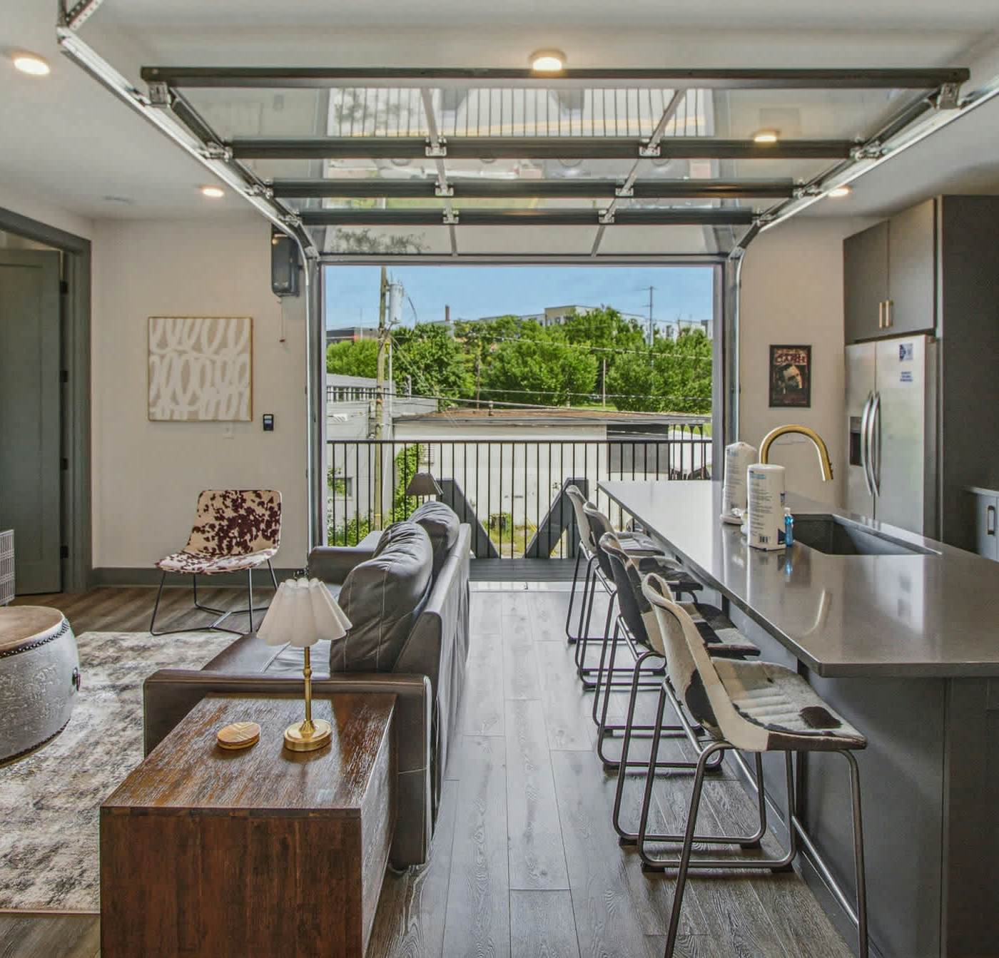 Muse | Sleek & stylish condo with central AC, full kitchen & fitness room
