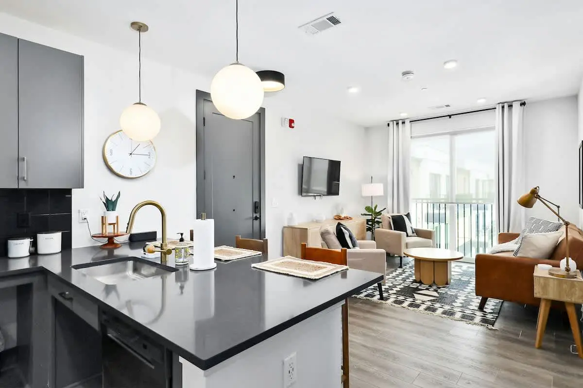 Muse | Contemporary condo in central location with rooftop lounge & central AC