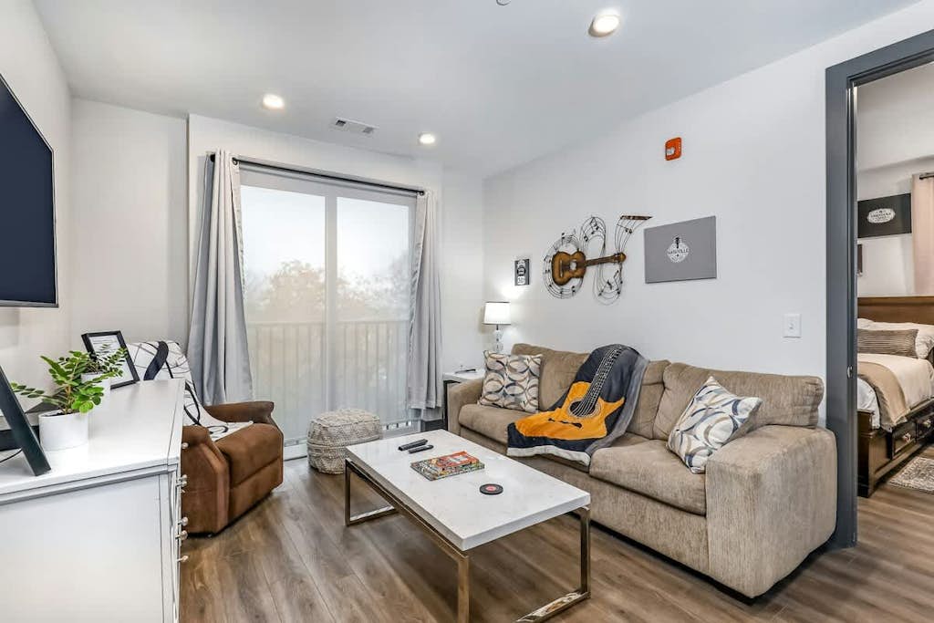 Muse | Centrally-located condo with fast WiFi, central AC, balcony & gym
