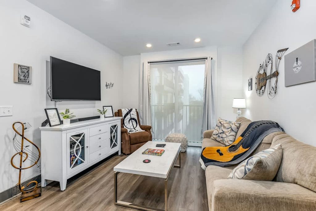 Muse | Centrally-located condo with fast WiFi, central AC, balcony & gym