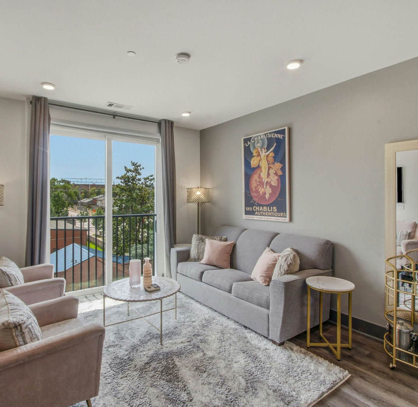 Muse | Classy downtown condo with AC, rooftop lounge & fitness room