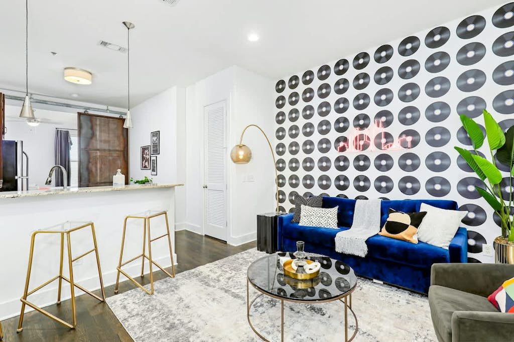 Music City Condo Near Broadway, DT Nashville Escape