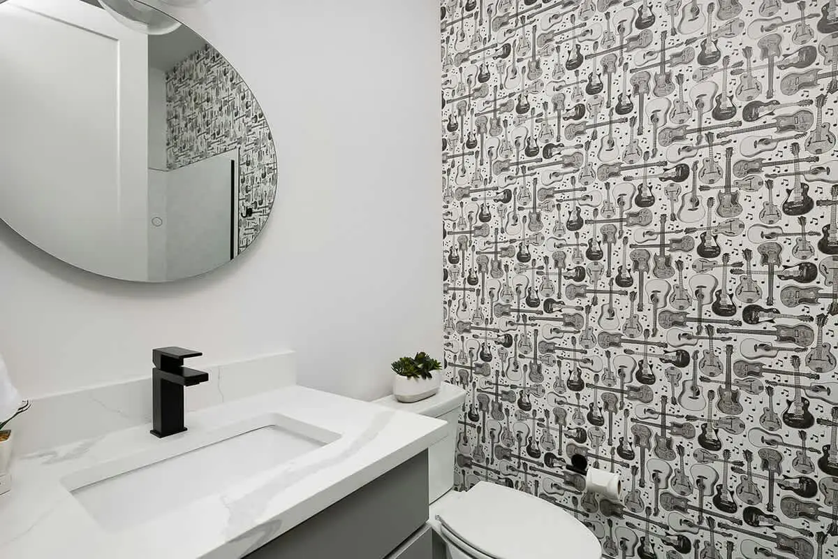 Dog-friendly condo with AC & shared rooftop deck - walk everywhere