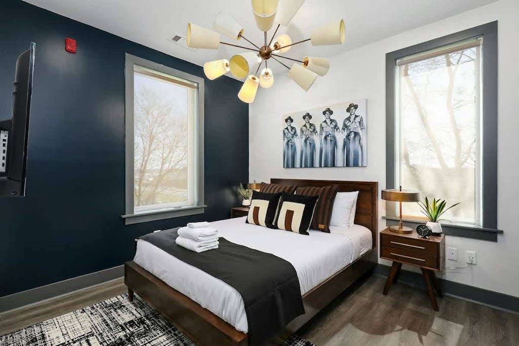 City-view condo with rooftop lounge, gym, & 10-minute walk to downtown