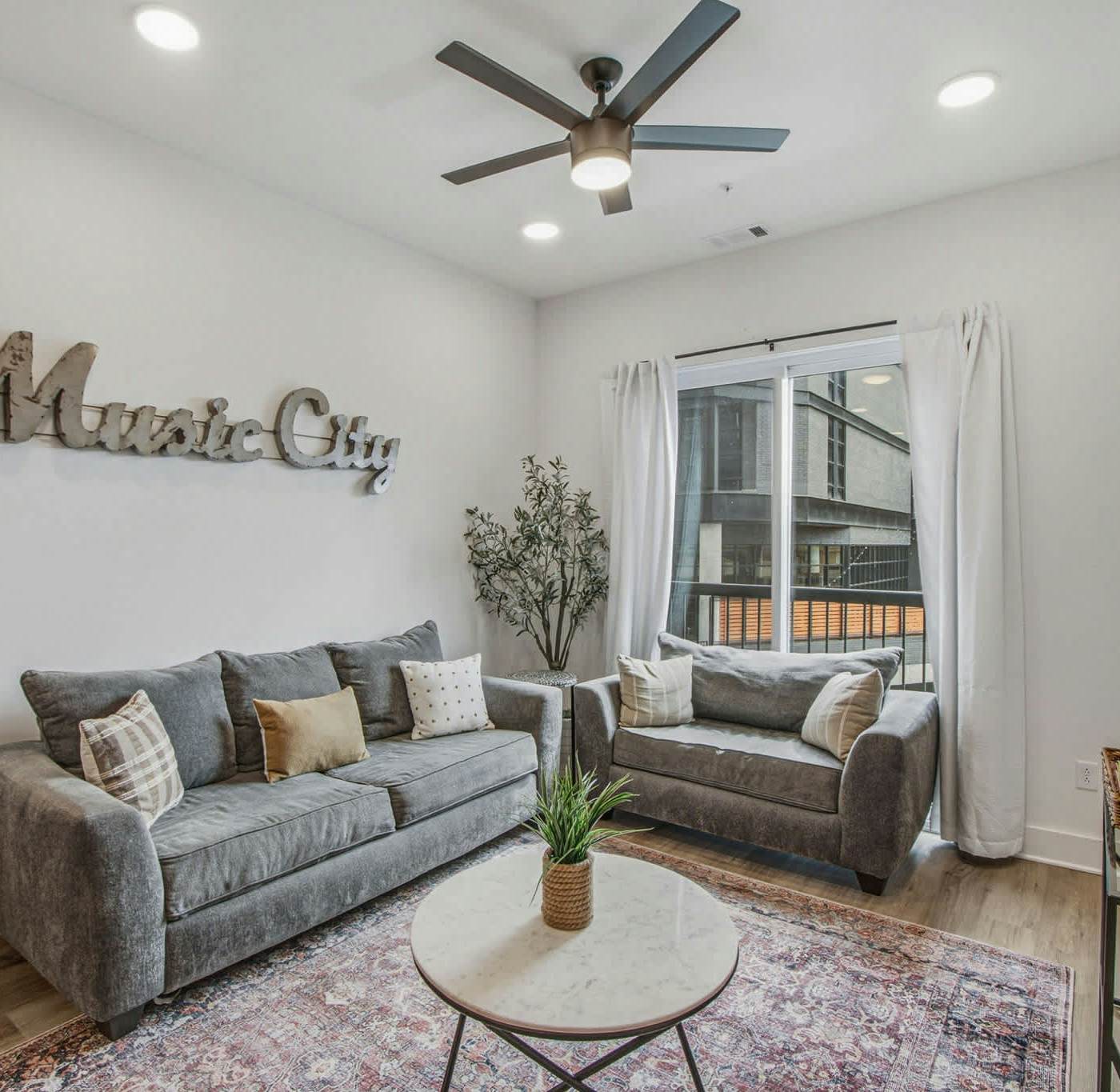 Dog-friendly condo with central AC & rooftop deck access - walk everywhere