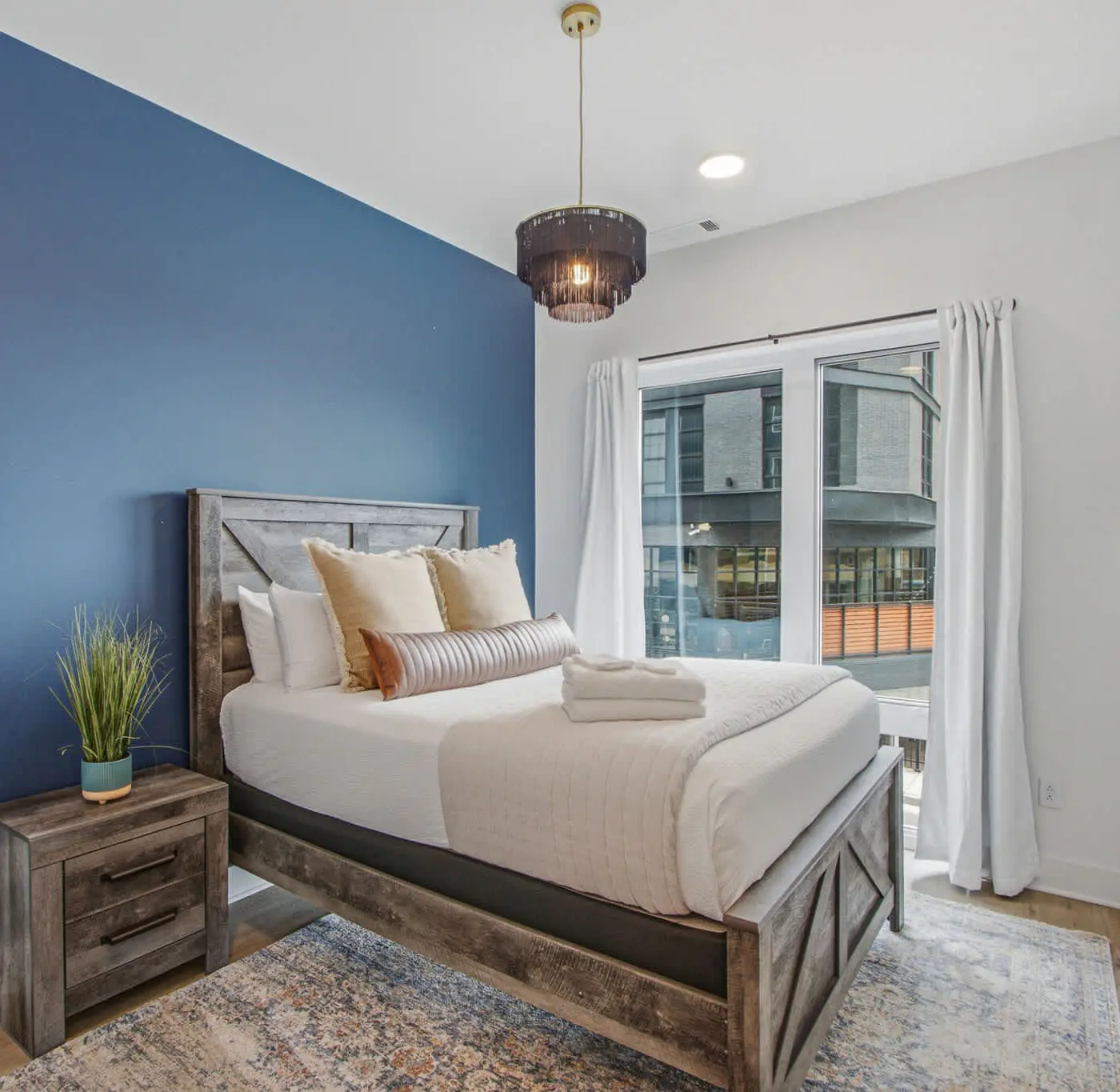 Dog-friendly condo with central AC & rooftop deck access - walk everywhere