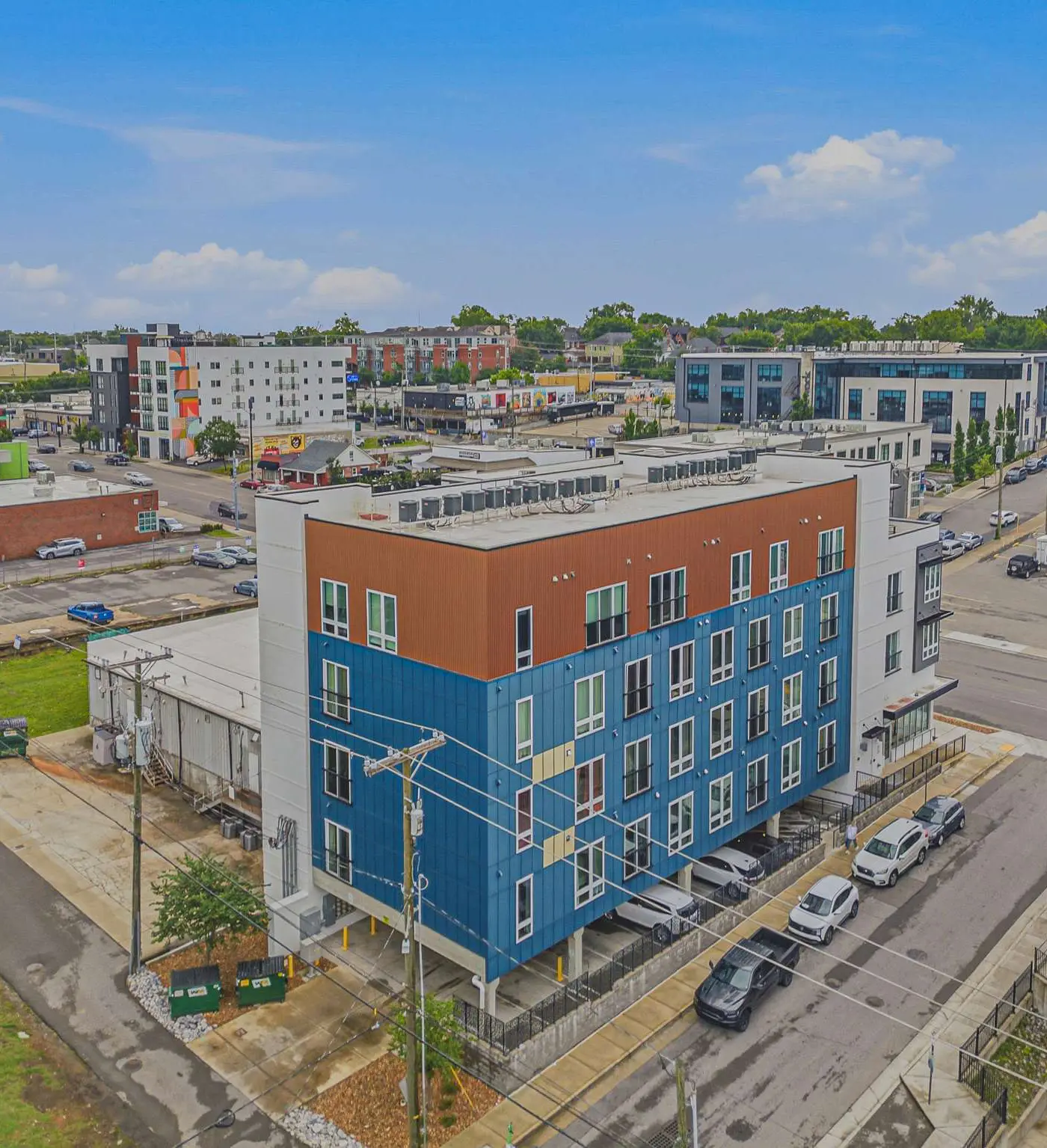 Dog-friendly condo with central AC & rooftop deck access - walk everywhere