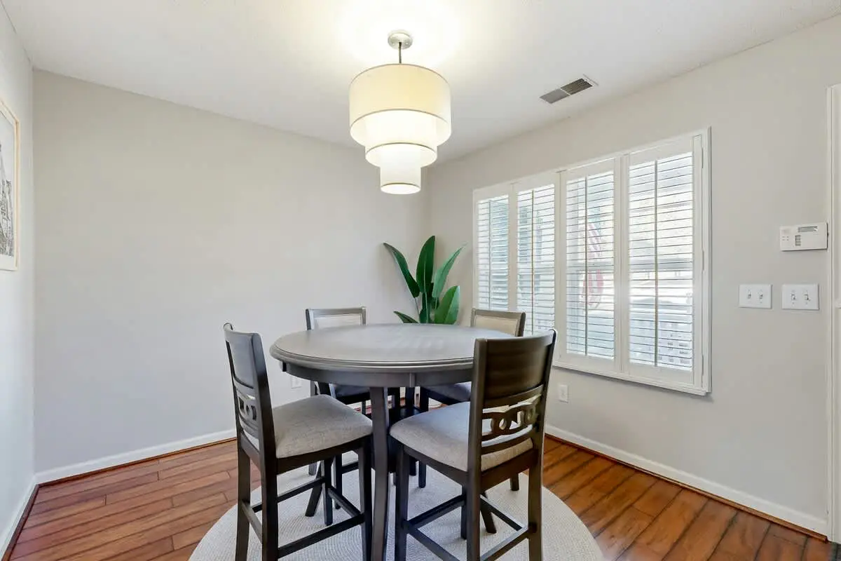 Modern townhome with on-site golf & pool - water views, W/D, & central AC