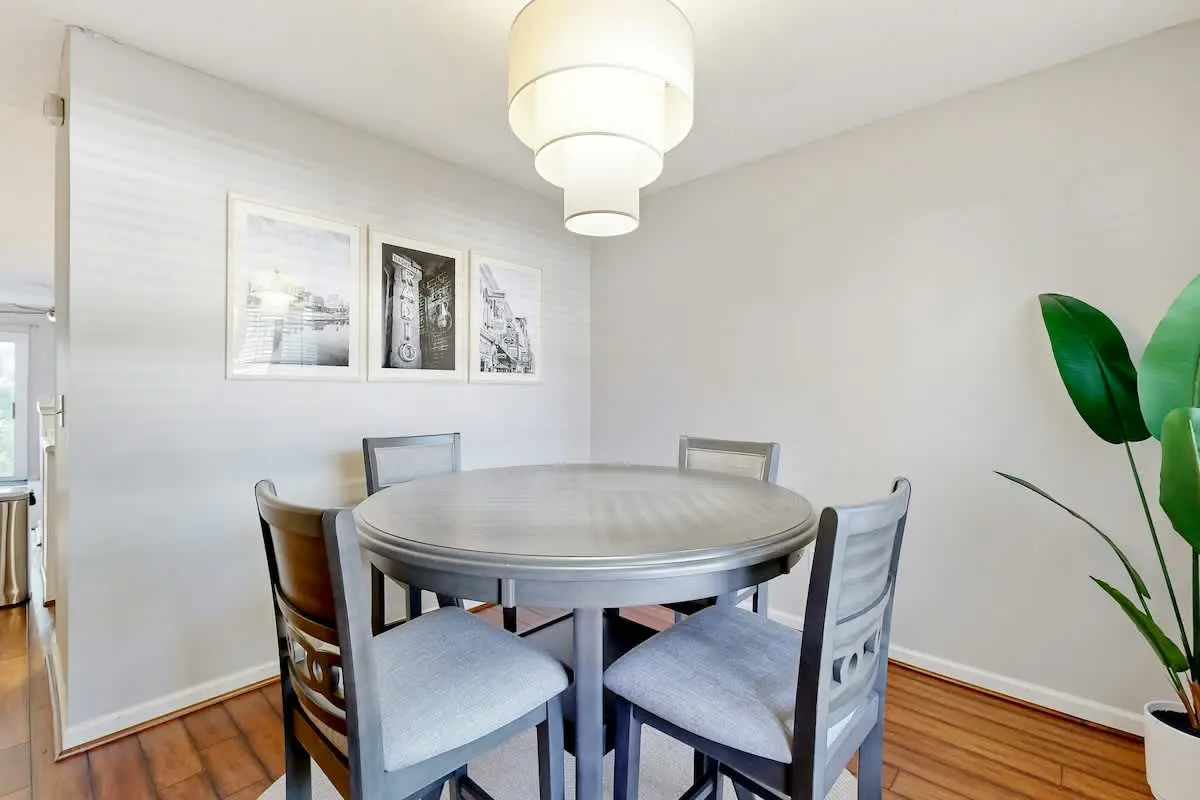 Modern townhome with on-site golf & pool - water views, W/D, & central AC