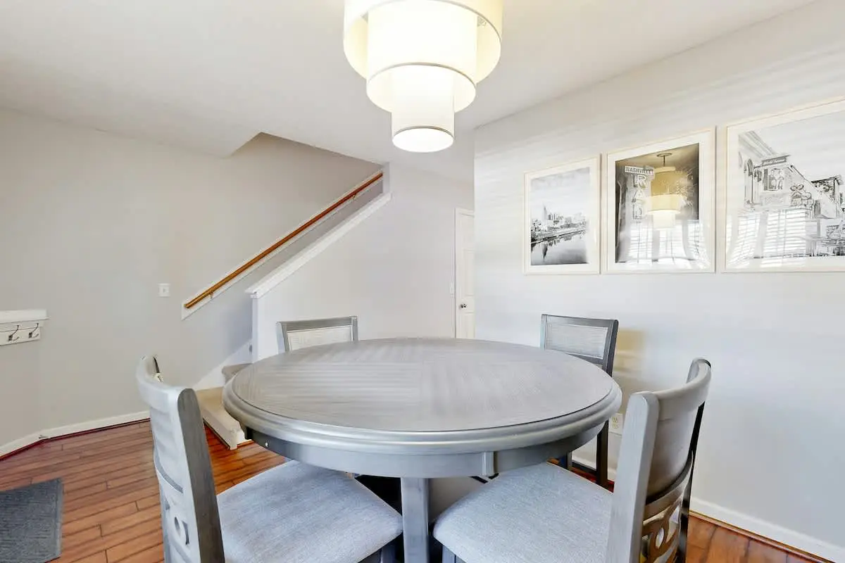 Modern townhome with on-site golf & pool - water views, W/D, & central AC