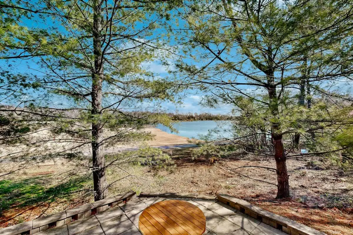 Modern townhome with on-site golf & pool - water views, W/D, & central AC