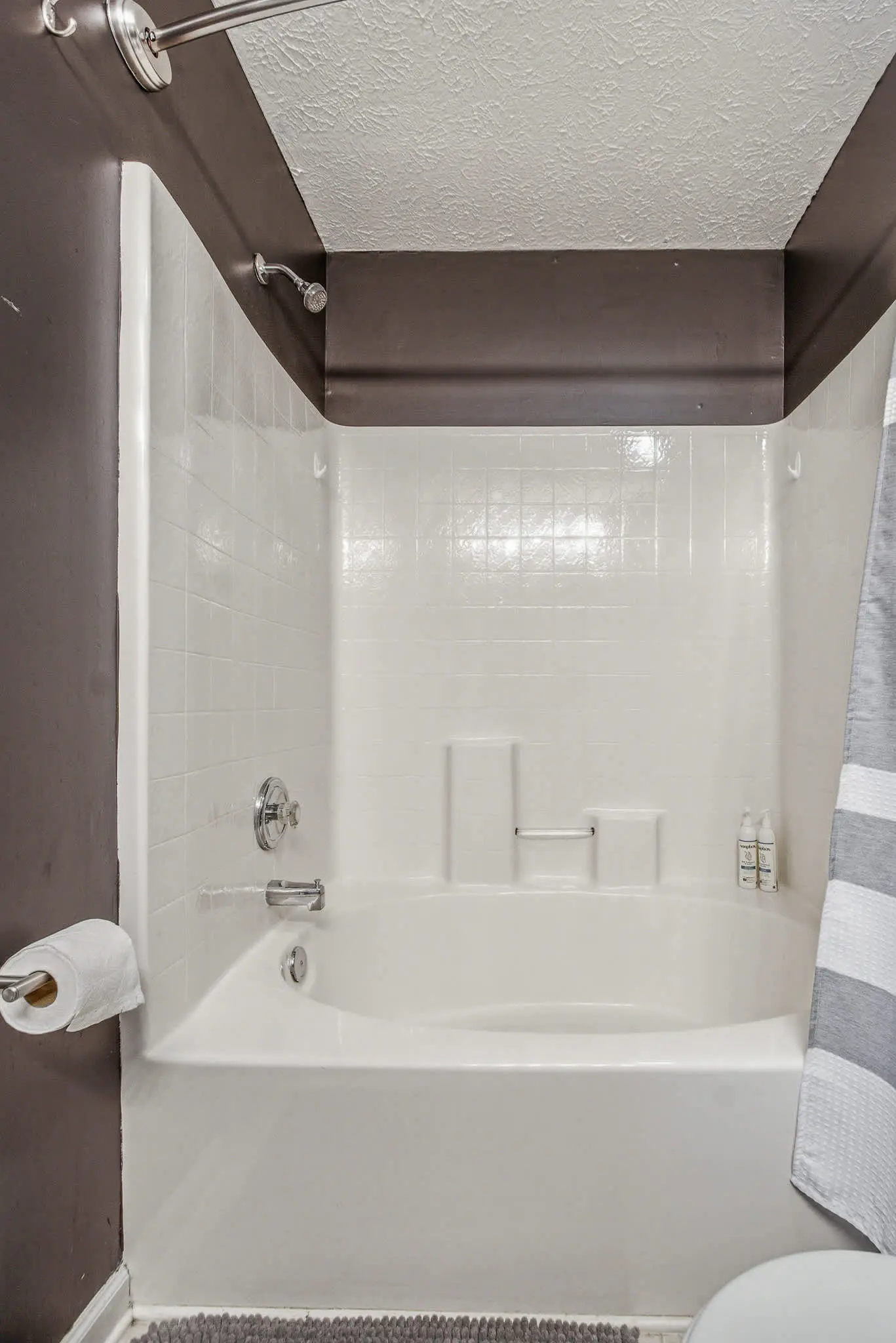 10.4 Mi to DT Nashville・Modern 2BR Family Escape