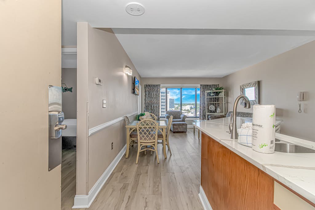 Gorgeous 1 BR Ocean View Suite for 4! Palace 809