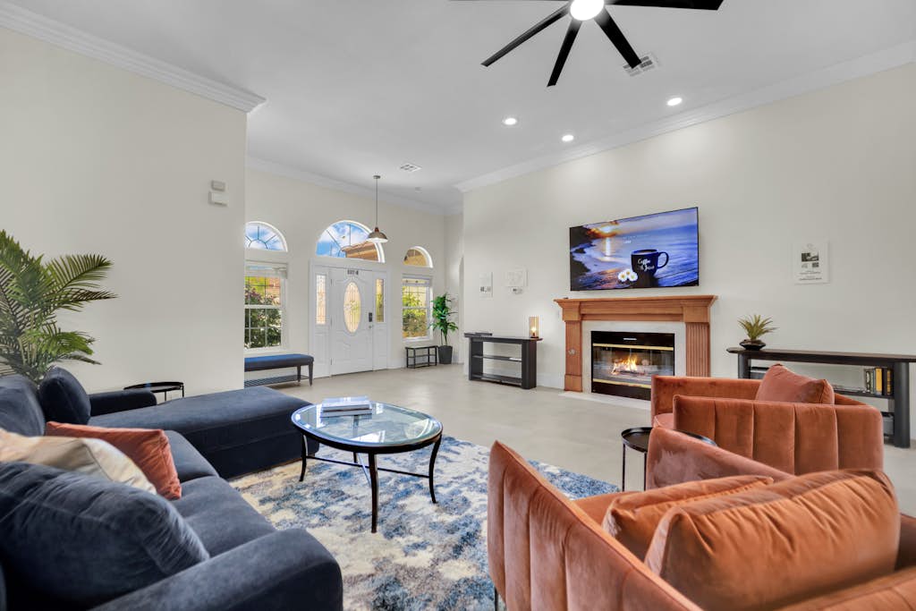 Experience luxury in Henderson with The Gold Standard, a spacious 4-bedroom home!