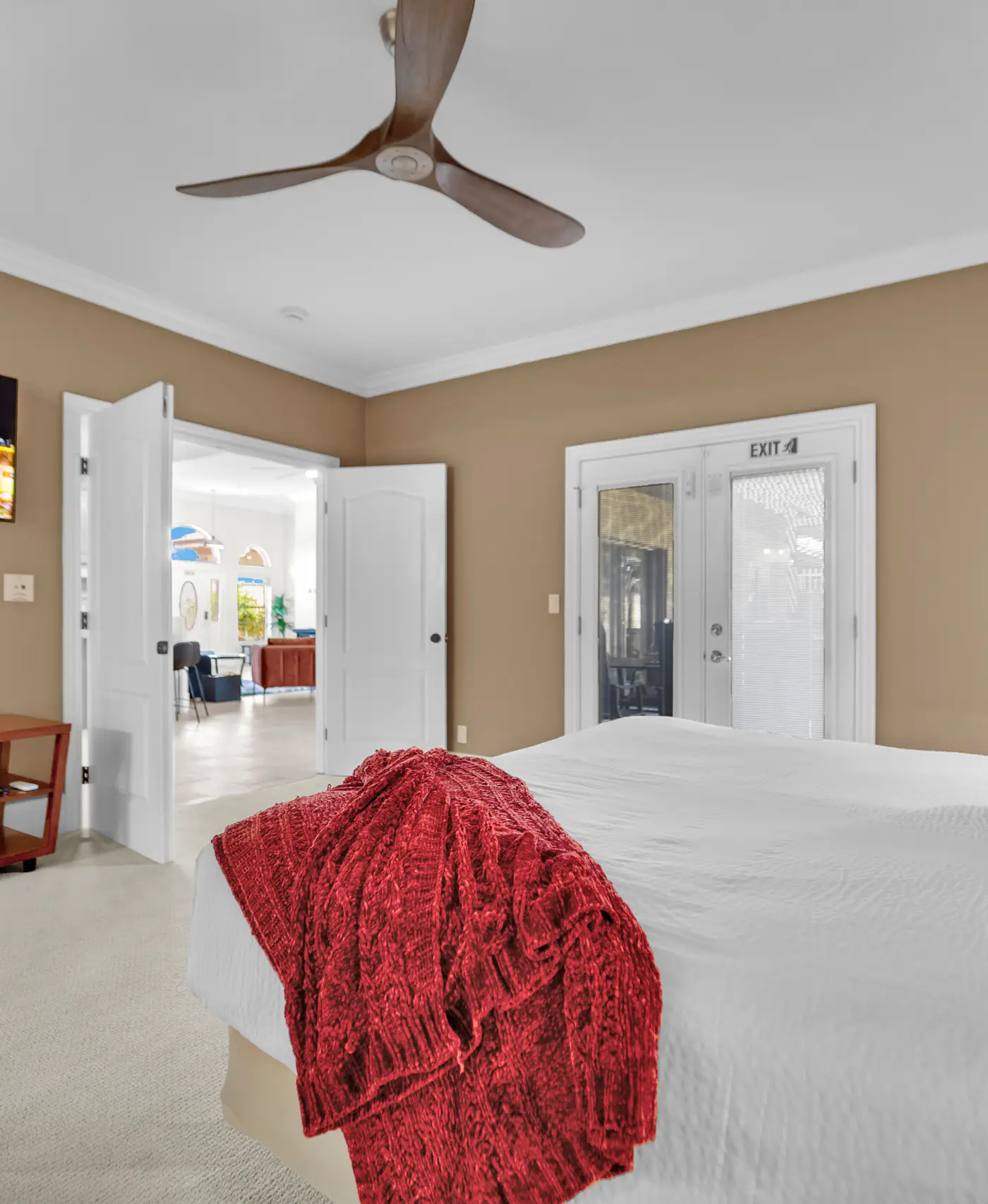 The Gold Standard – Luxury for Families & Friends