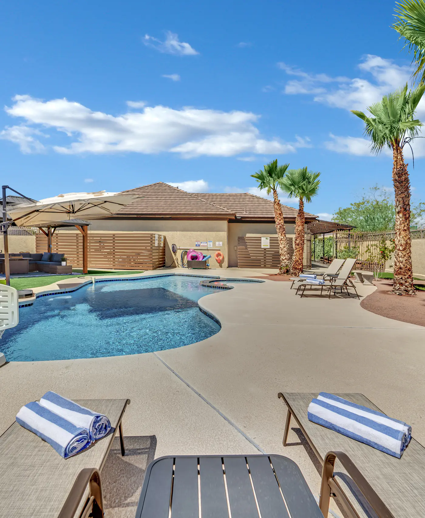 The Gold Standard – Luxury for Families & Friends