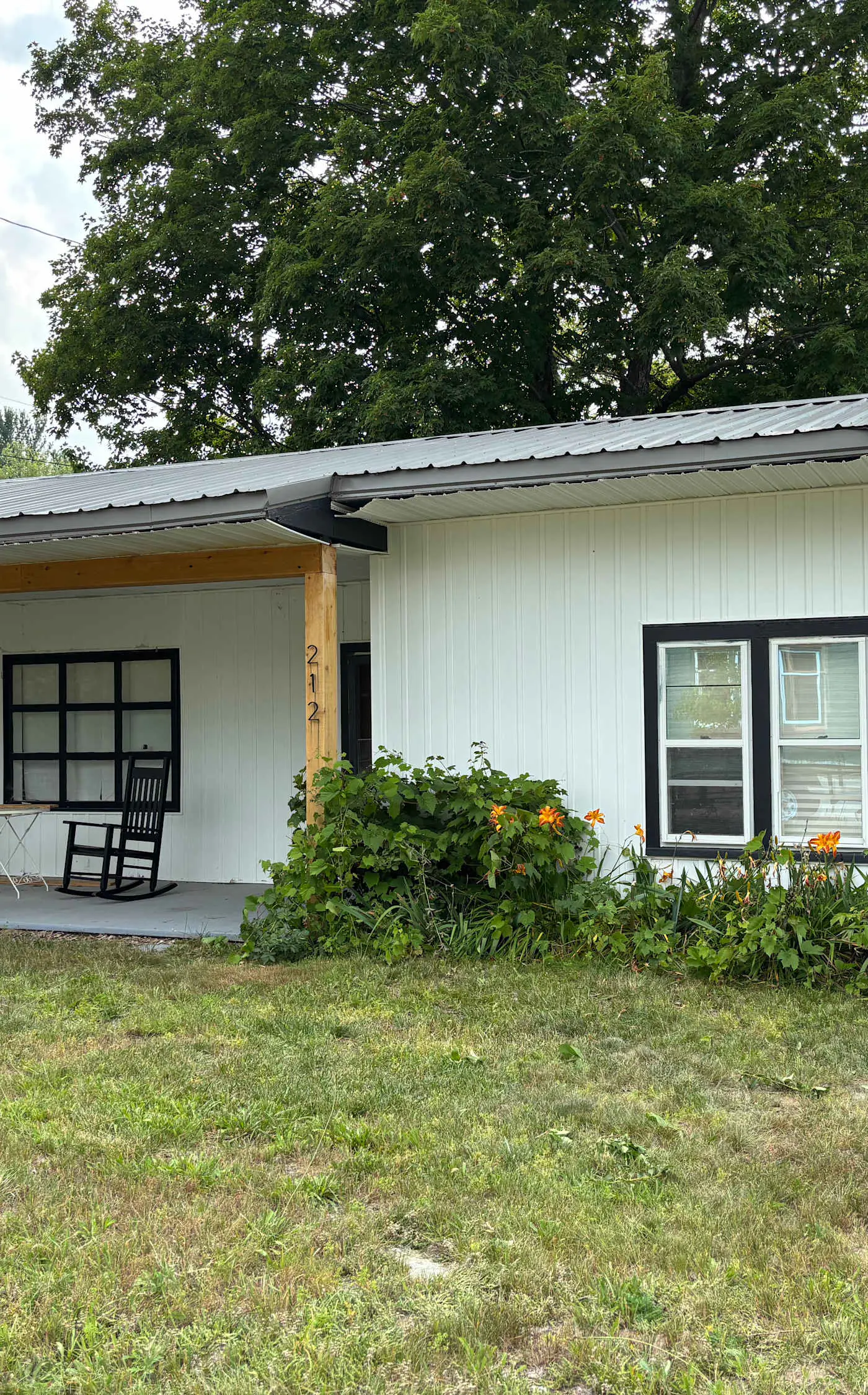 The Three Seasons - Centrally located house in Lake Leelanau