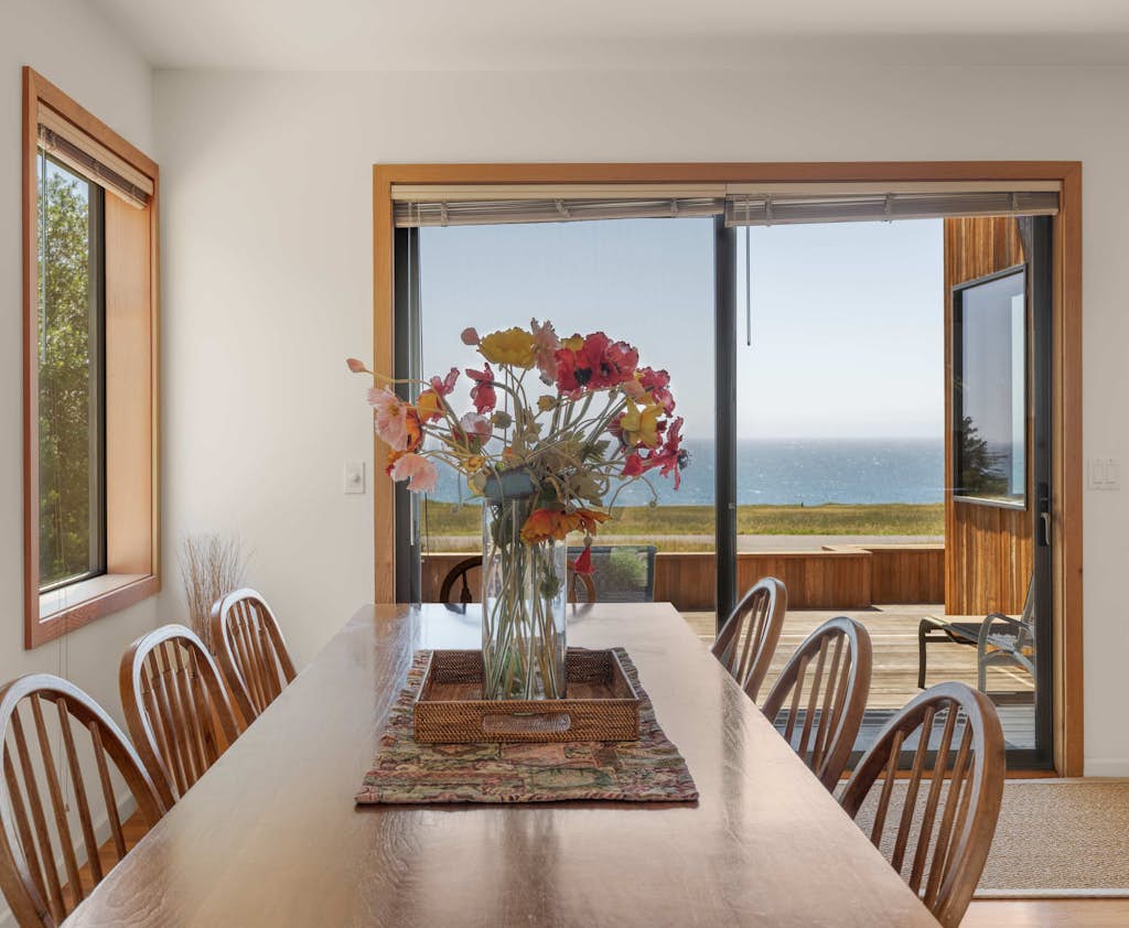 Nowell House - Beam-vaulted Sea Ranch home with private hot tub & ocean views