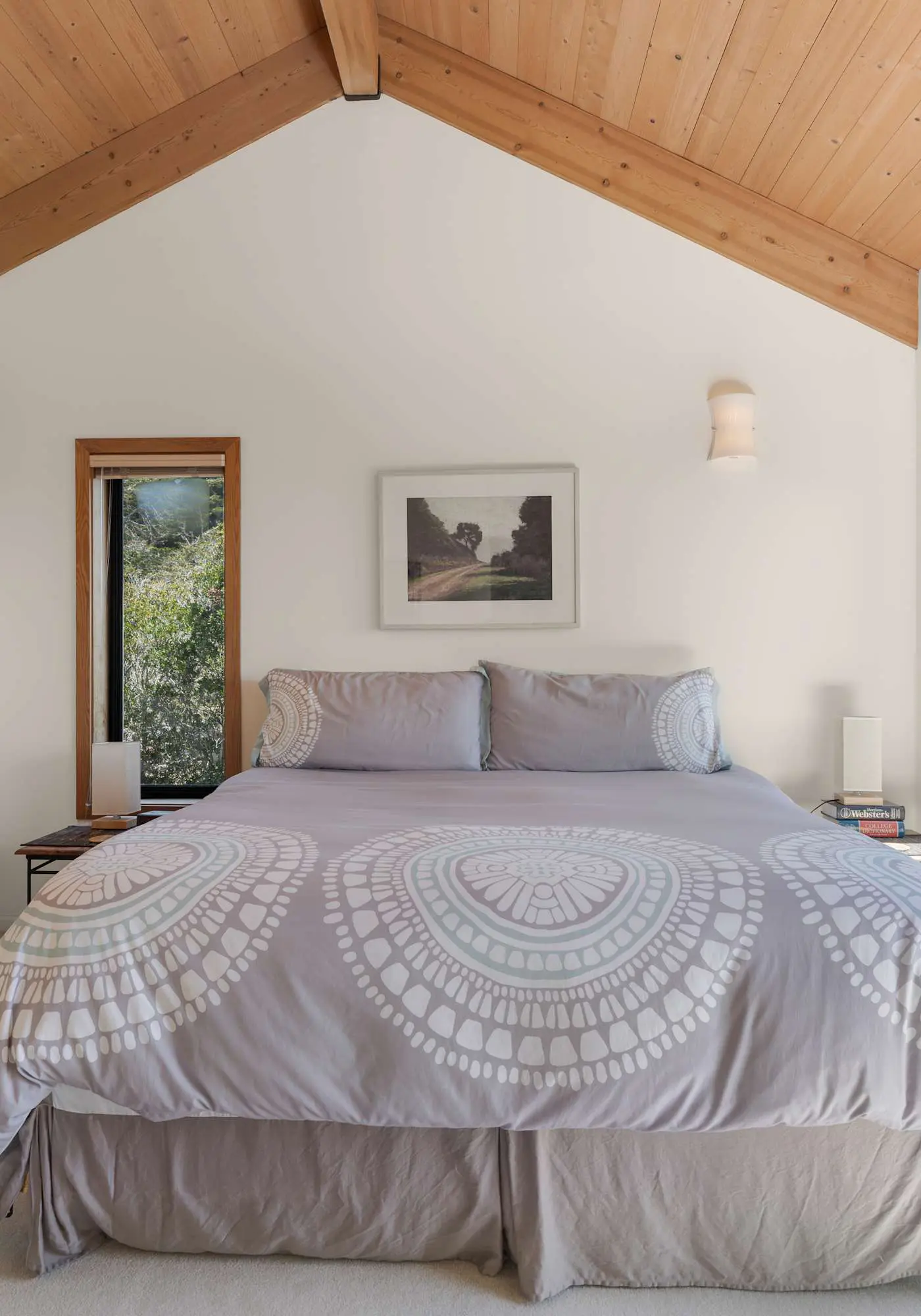 Nowell House - Beam-vaulted Sea Ranch home with private hot tub & ocean views