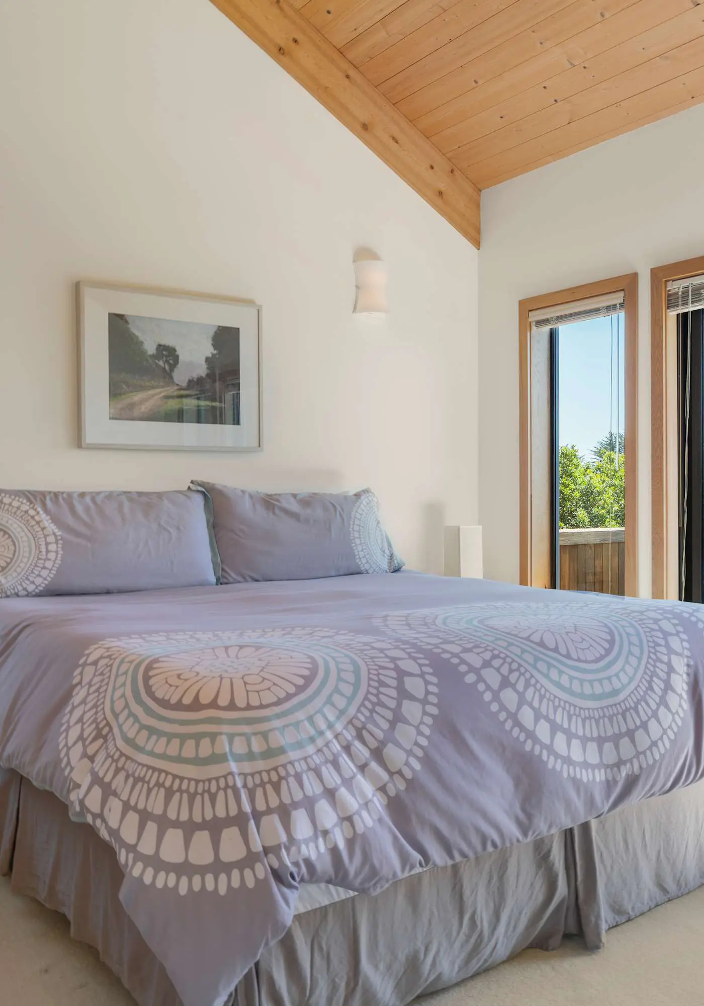 Nowell House - Beam-vaulted Sea Ranch home with private hot tub & ocean views