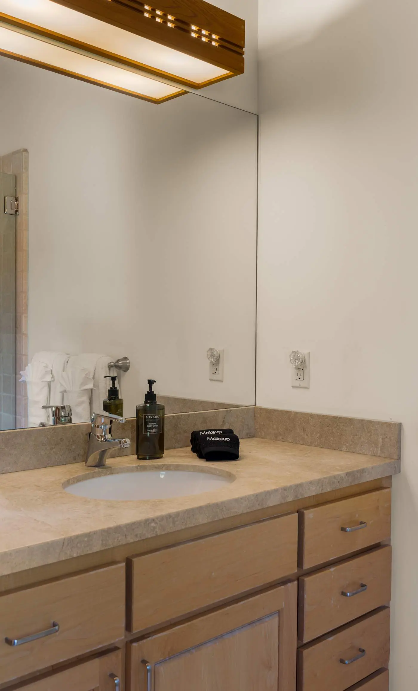 Nowell House - Beam-vaulted Sea Ranch home with private hot tub & ocean views