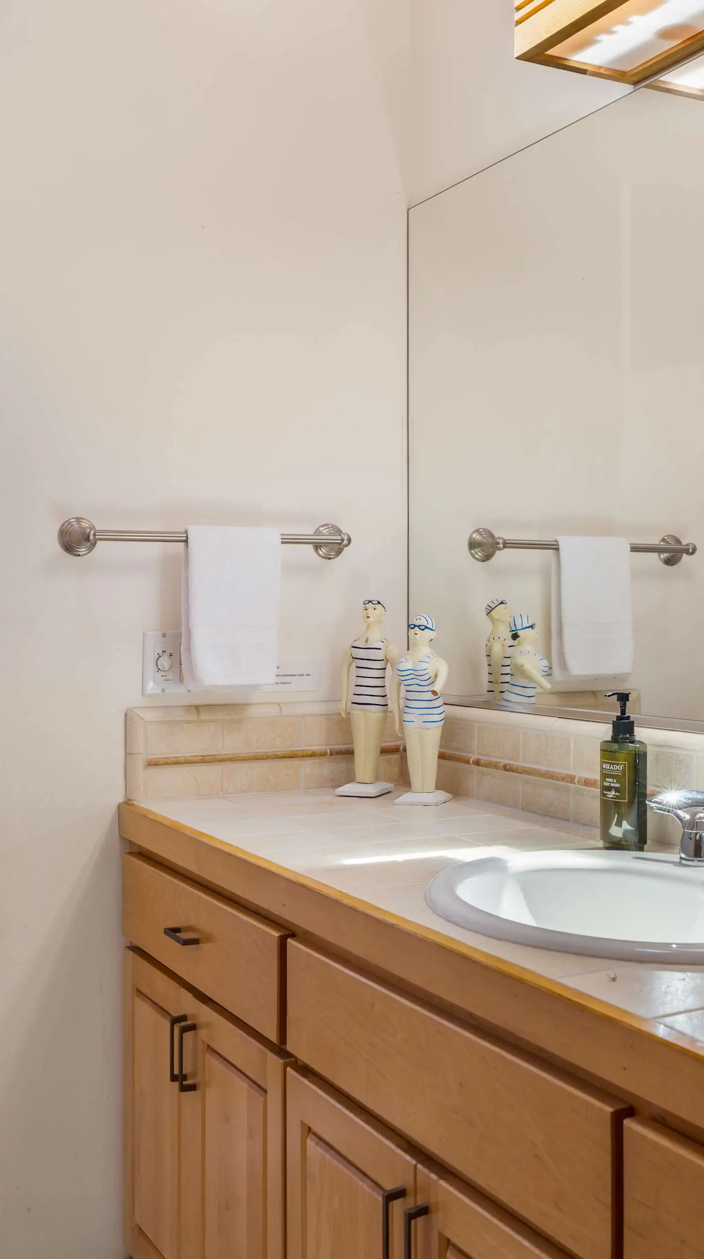 Nowell House - Beam-vaulted Sea Ranch home with private hot tub & ocean views