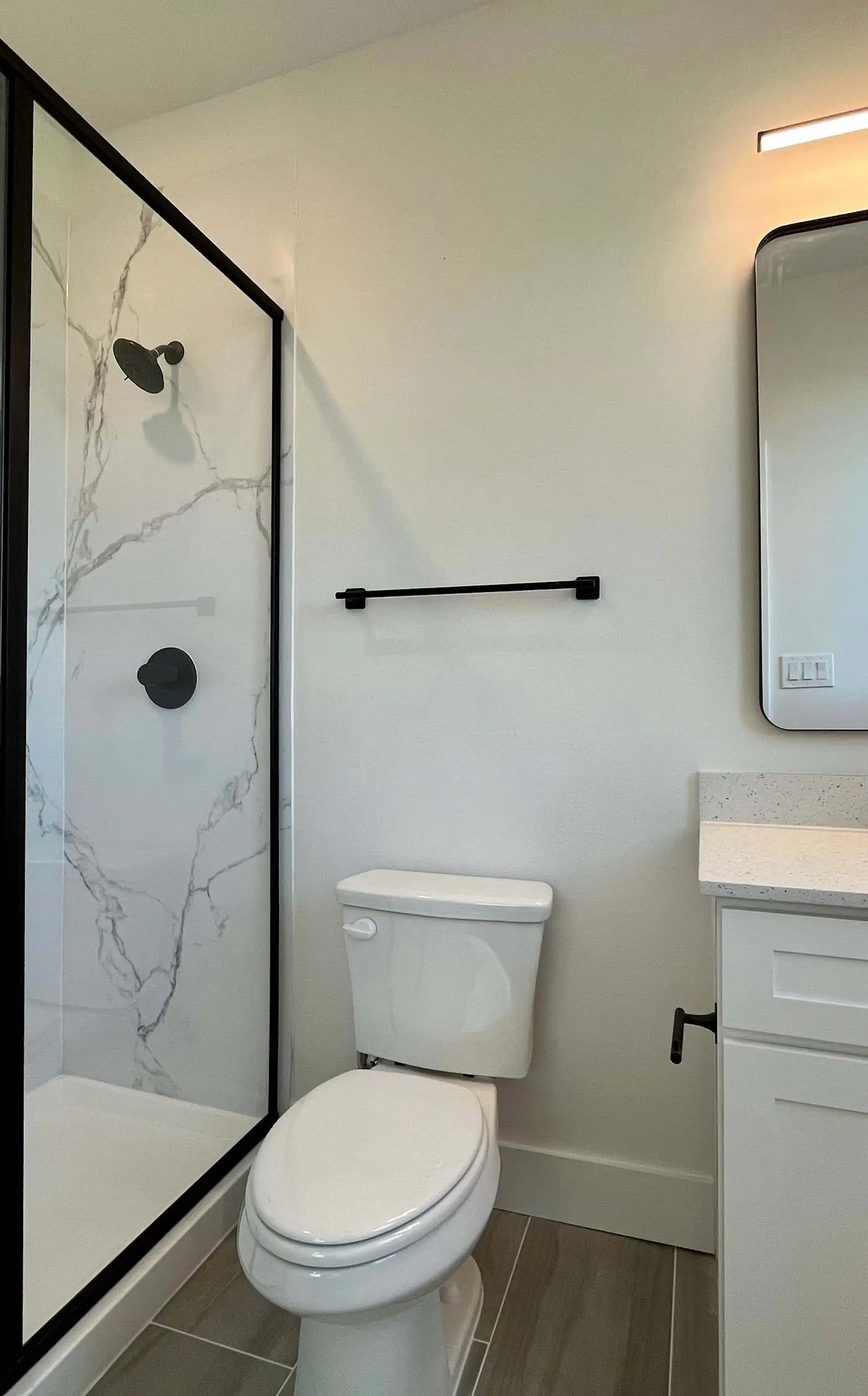 Bishop Arts 6BR/6BA townhouse, sleeps 12, parking