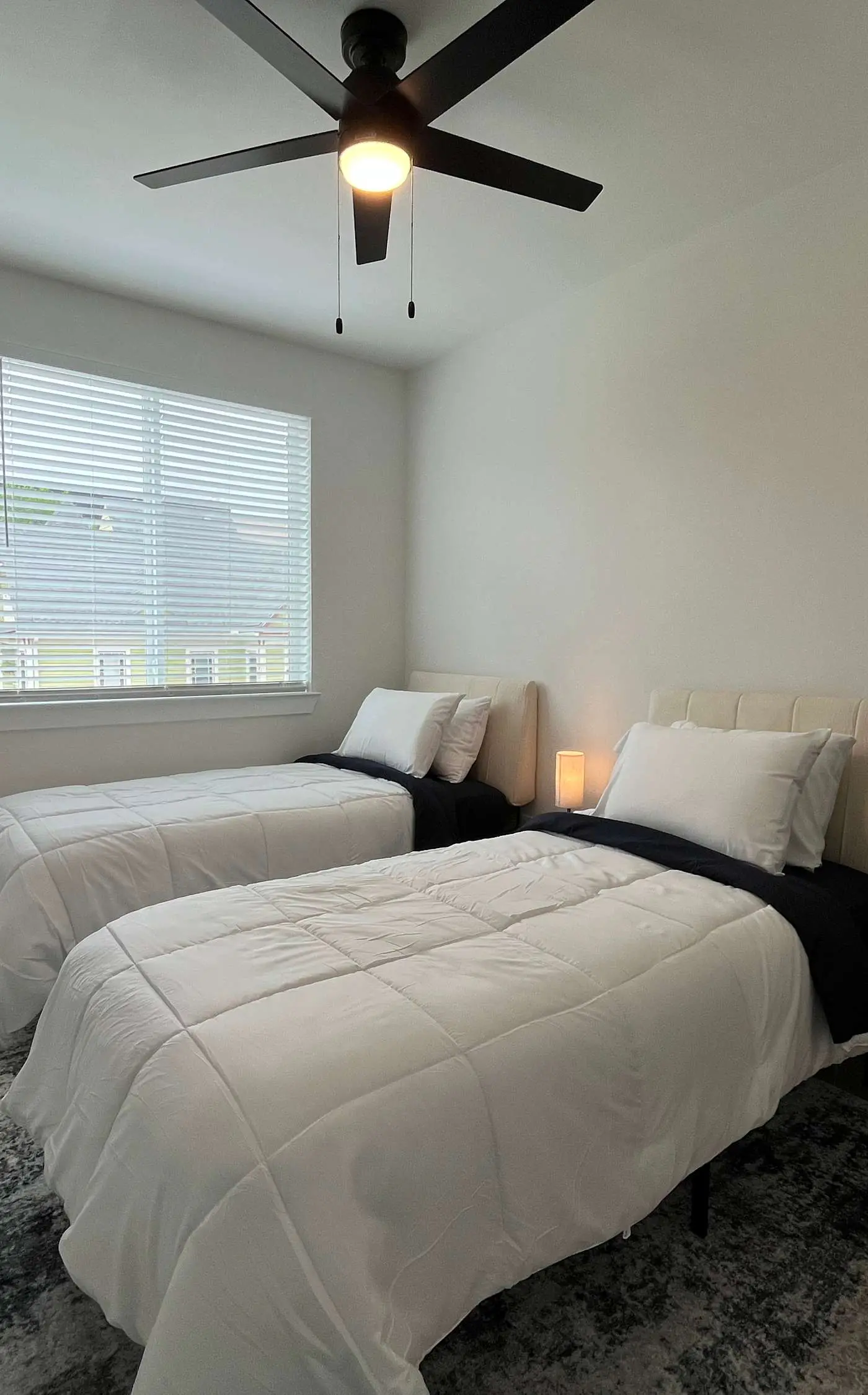 Bishop Arts 6BR/6BA townhouse, sleeps 12, parking