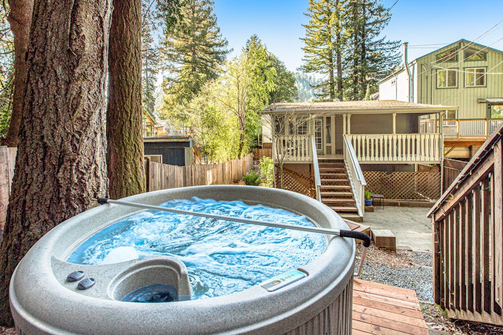 Guerneville Dog-Friendly Redwood Cottage with Hot Tub