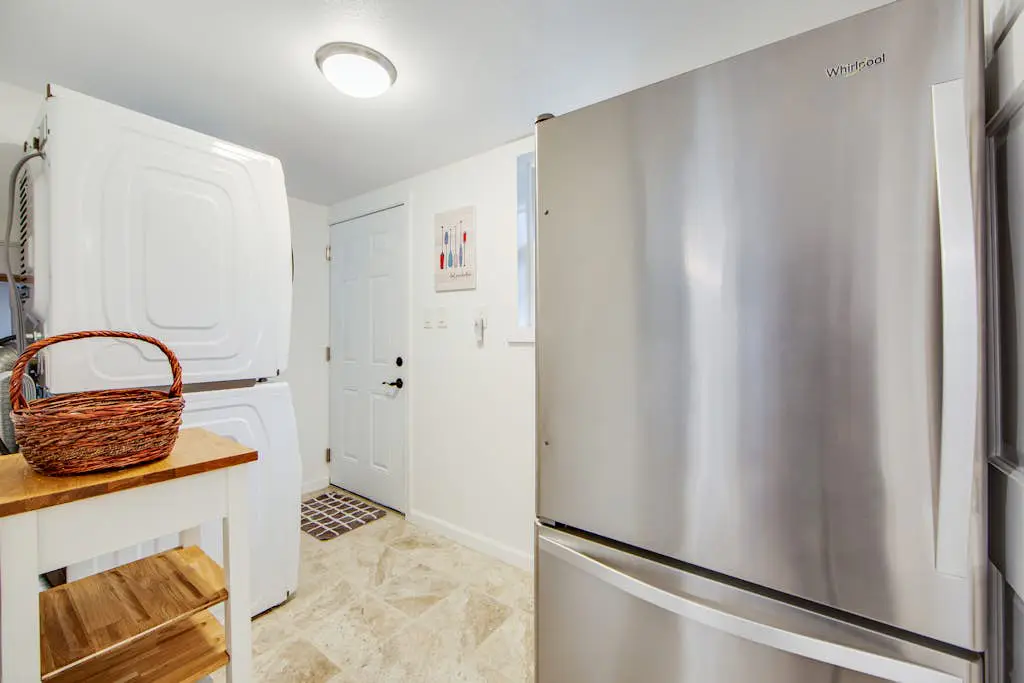 Wanderlust Cottage - Guerneville Dog-Friendly Redwood Cottage with Hot Tub