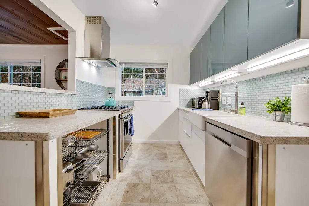 Wanderlust Cottage - Guerneville Dog-Friendly Redwood Cottage with Hot Tub