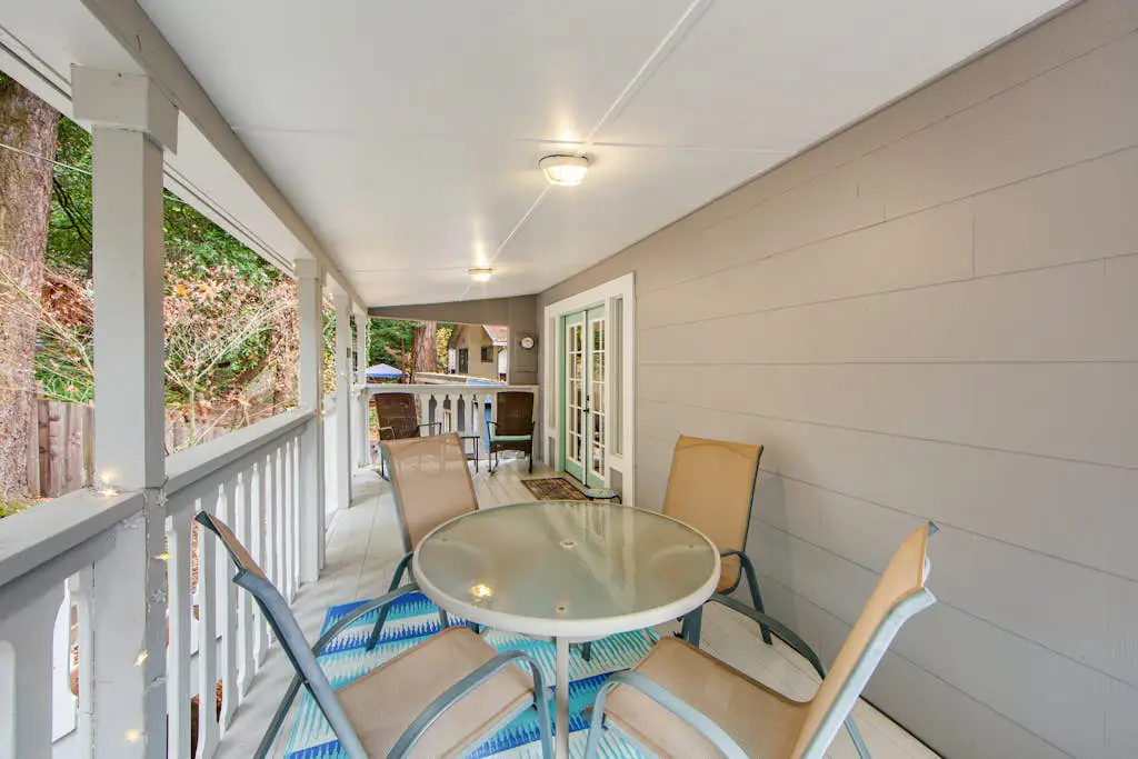 Wanderlust Cottage - Guerneville Dog-Friendly Redwood Cottage with Hot Tub