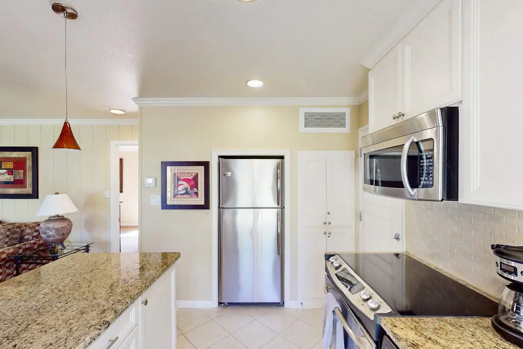 Napa Silverado Trail Condo with Fireplace, Pool & EV Charger