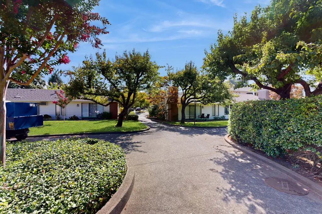 Napa Silverado Trail Condo with Fireplace, Pool & EV Charger