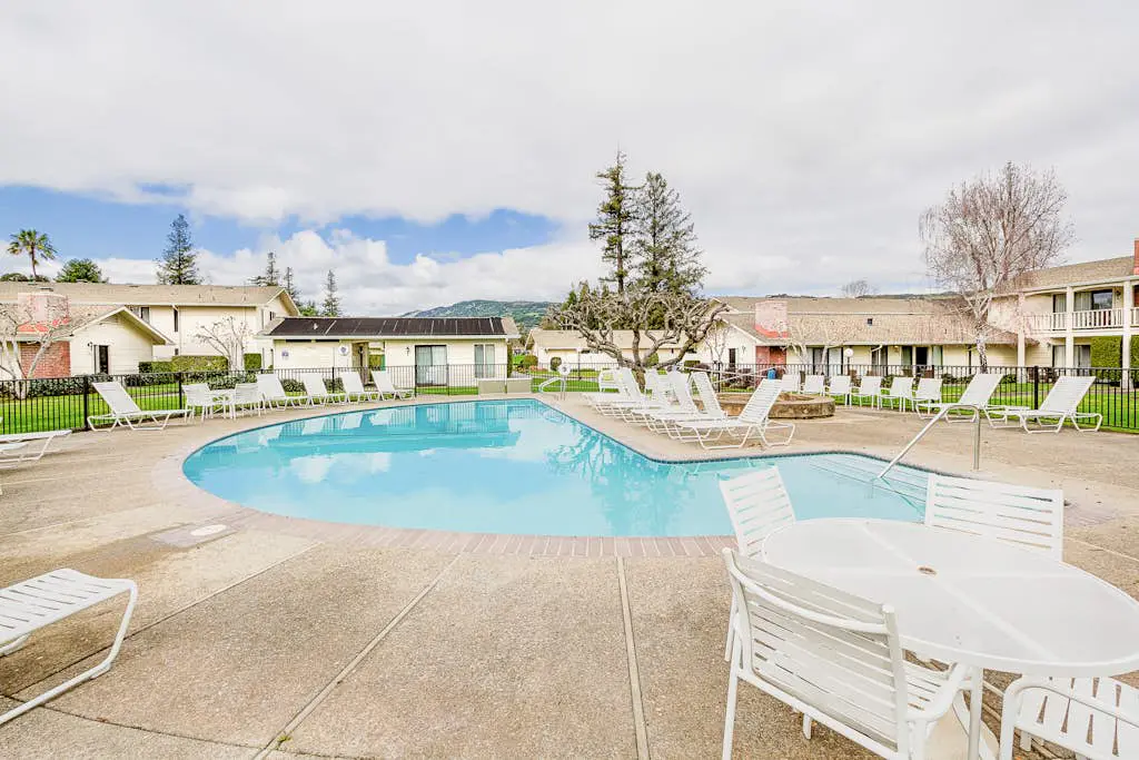 Napa Silverado Trail Condo with Fireplace, Pool & EV Charger