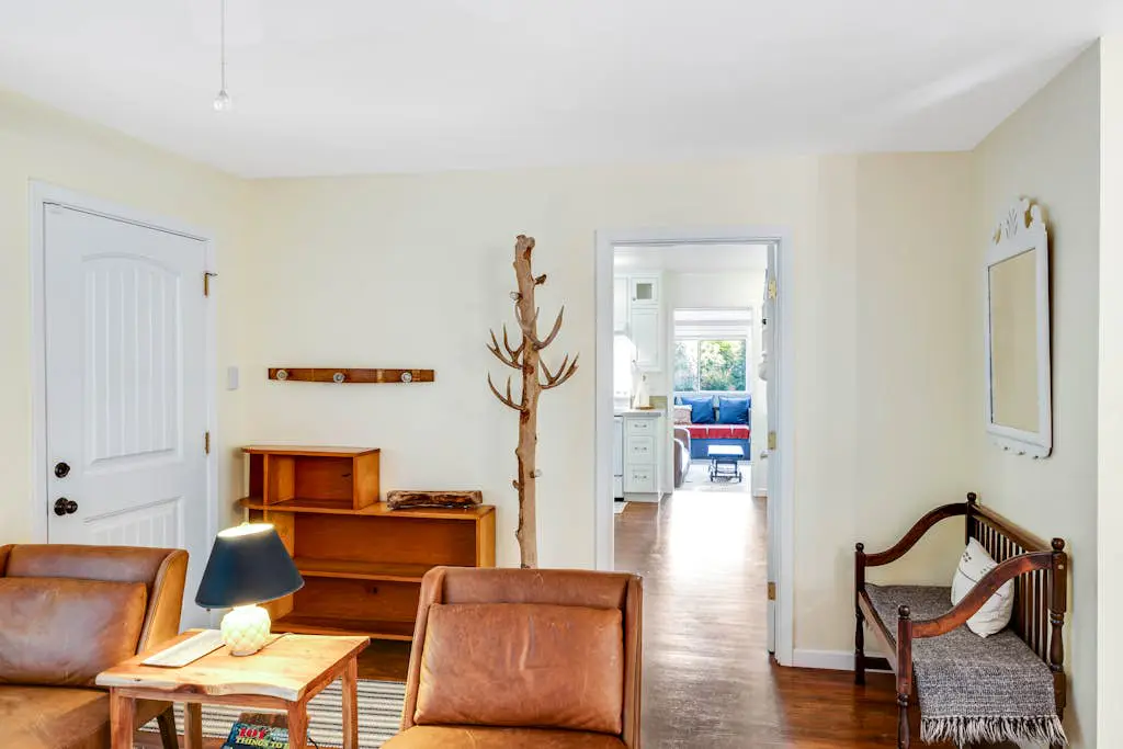Cloverdale Creekside Retreat - Cloverdale Dog-Friendly Riverfront Cottage with Deck