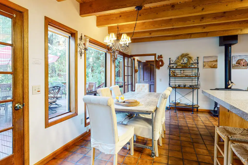 Sunrise Mountain Retreat - Cazadero Mountain Hot Tub Cabin in the Redwoods