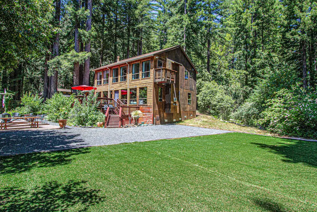 Sunrise Mountain Retreat - Cazadero Mountain Hot Tub Cabin in the Redwoods