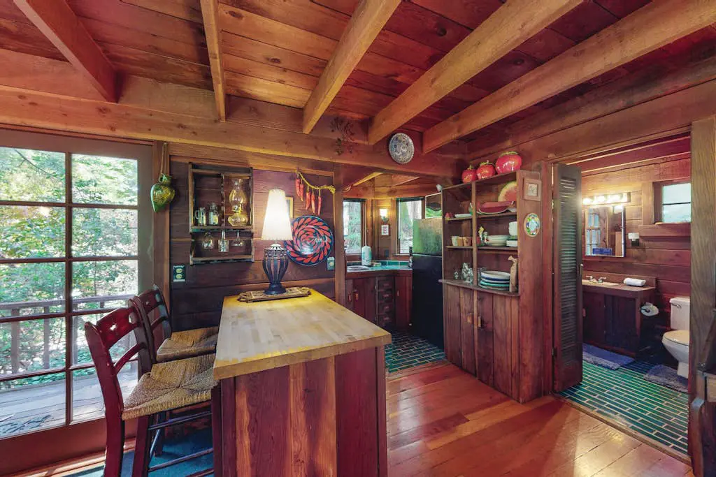 Cazadero Dog-Friendly Cottage for Two with Hot Tub