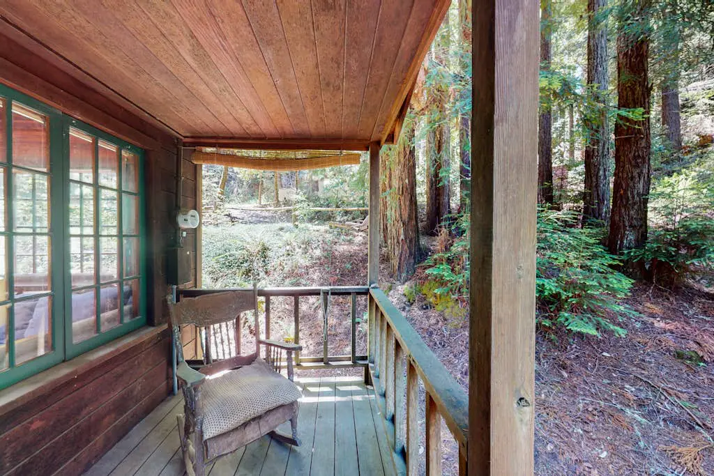 Cazadero Dog-Friendly Cottage for Two with Hot Tub