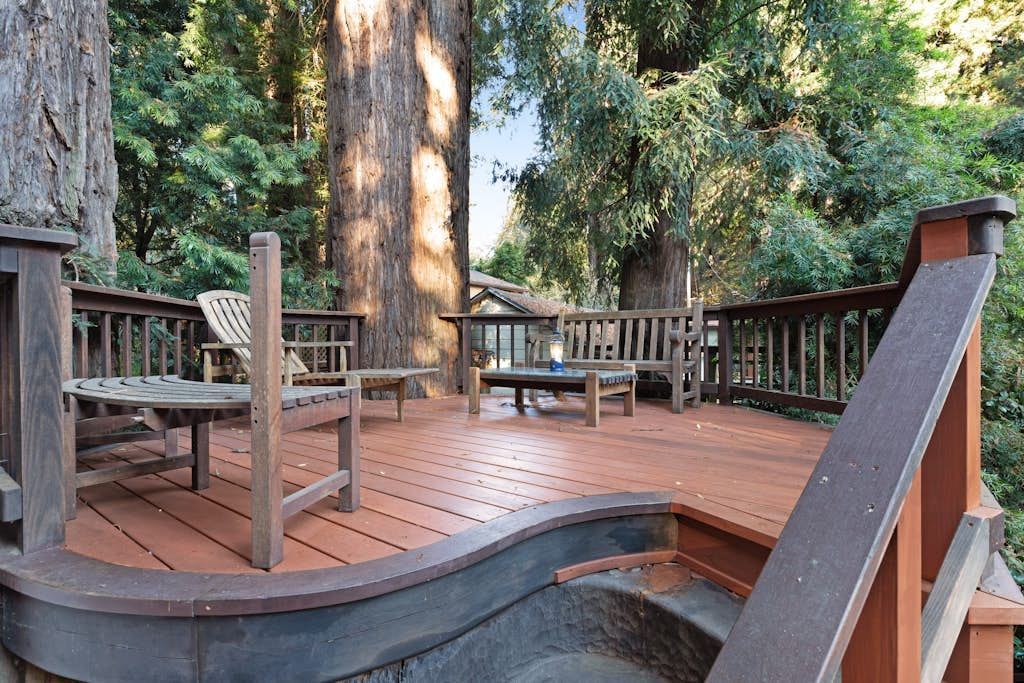 Monte Rio Redwood Retreat with Riverfront Access