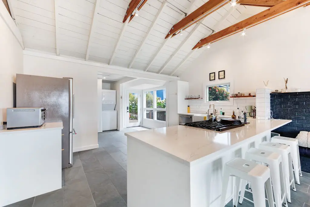 Bodega Harbour Dog-Friendly Bay View Bungalow with Sauna