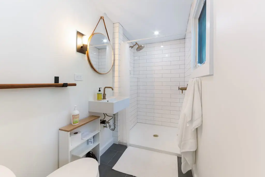 Bodega Harbour Dog-Friendly Bay View Bungalow with Sauna