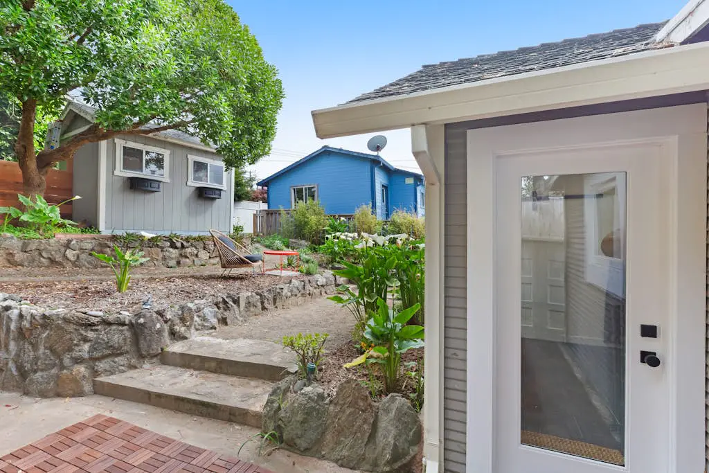 Bodega Harbour Dog-Friendly Bay View Bungalow with Sauna