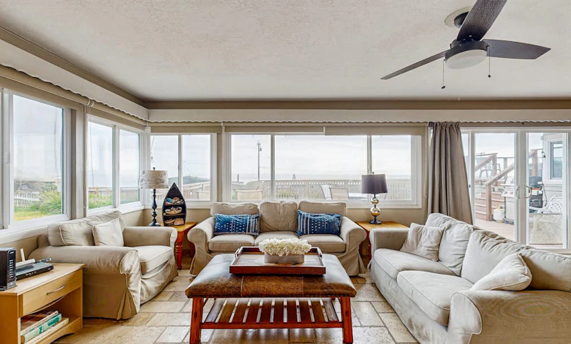 Bodega Bay Dog-Friendly Oceanview Cottage with Hot Tub