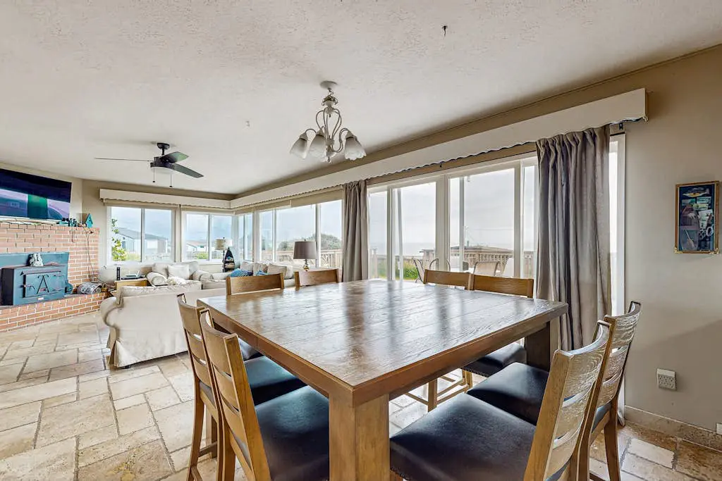 Cozy Carmet Cottage - Bodega Bay Dog-Friendly Oceanview Cottage with Hot Tub