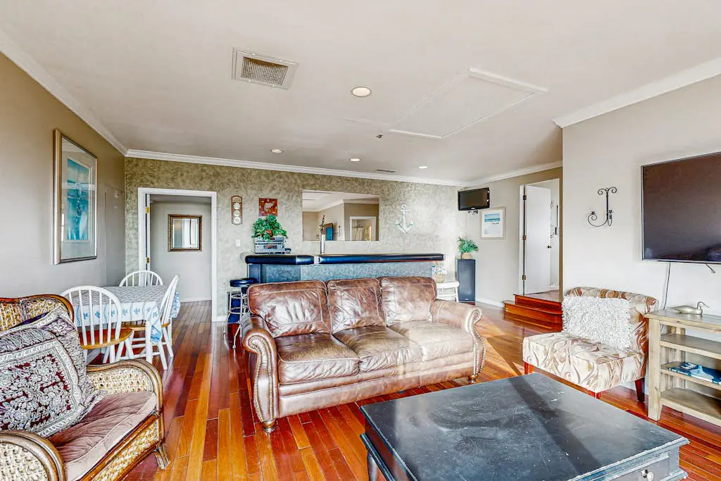 Cozy Carmet Cottage - Bodega Bay Dog-Friendly Oceanview Cottage with Hot Tub